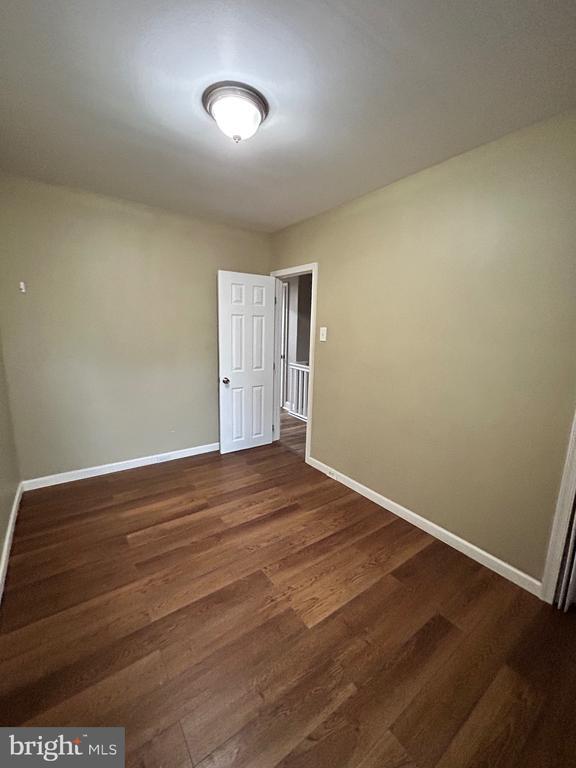 Building Photo - 306 Lindley Ave