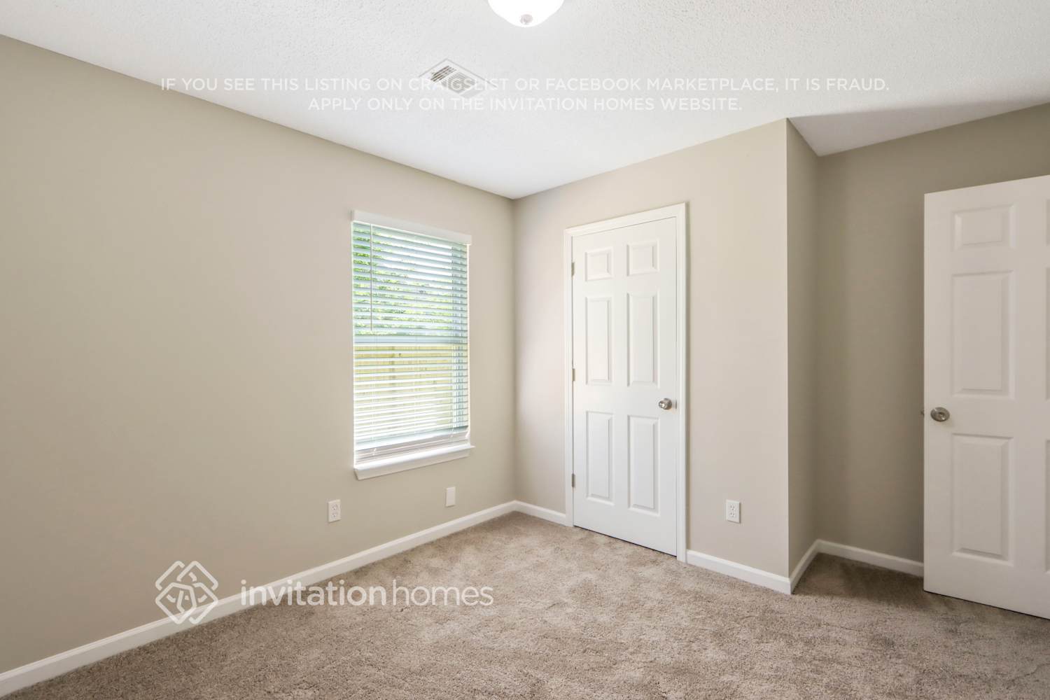 Building Photo - 5663 Chrys St