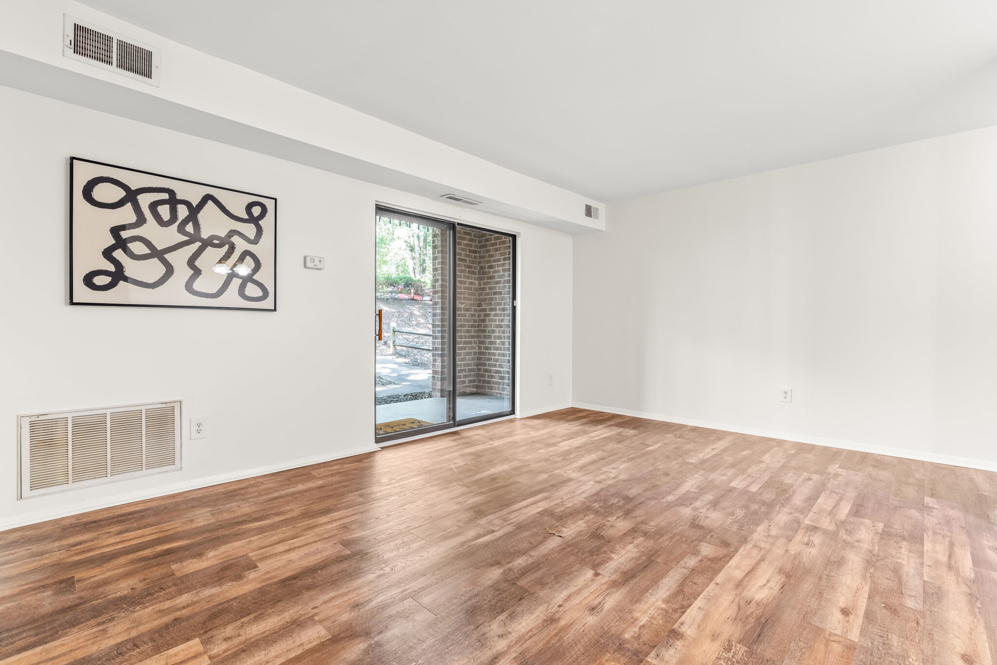 Building Photo - 1212 Schaub Dr