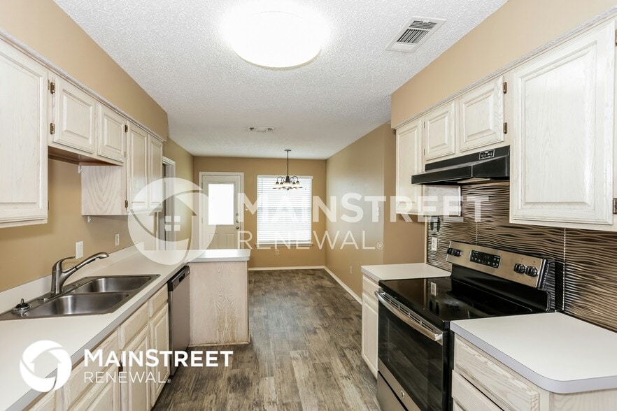 Building Photo - 634 Nightshade Dr