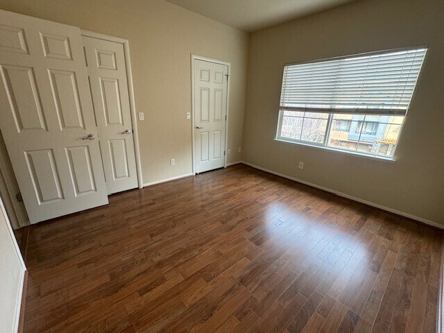 Building Photo - Charming 1 bedroom - 1 bathroom multi-level condominium in Sacramento