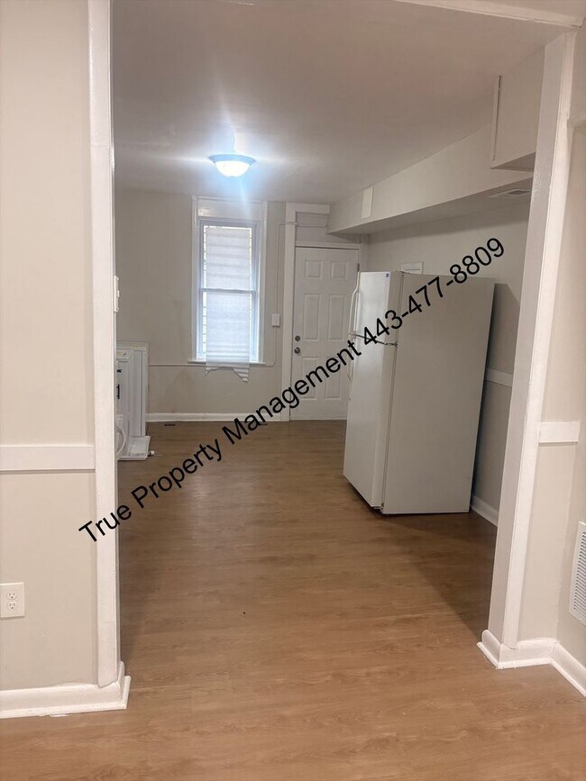 Building Photo - 305 S Calhoun St