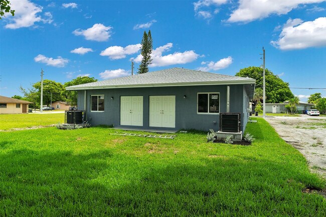 Building Photo - 2451 NW 21st St