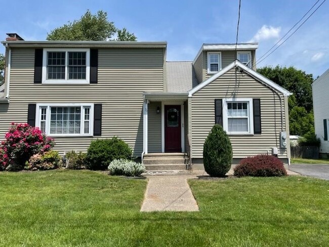 Building Photo - 30 Pocasset Ave