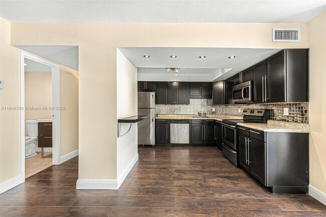 Building Photo - 501 Three Islands Boulevard