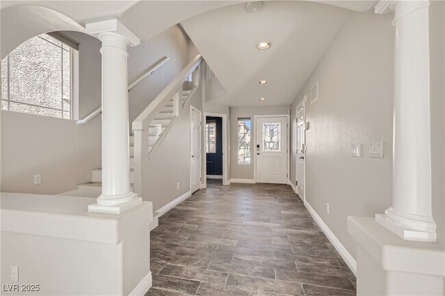 Building Photo - 6615 Melodic Ct