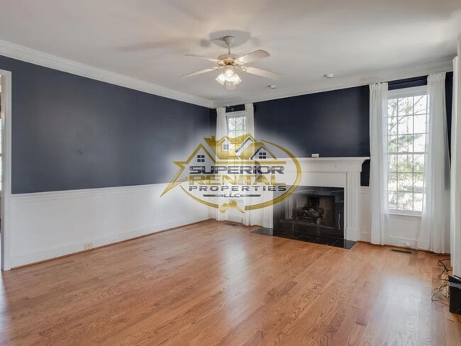 Building Photo - 116 Winding Wood Cir