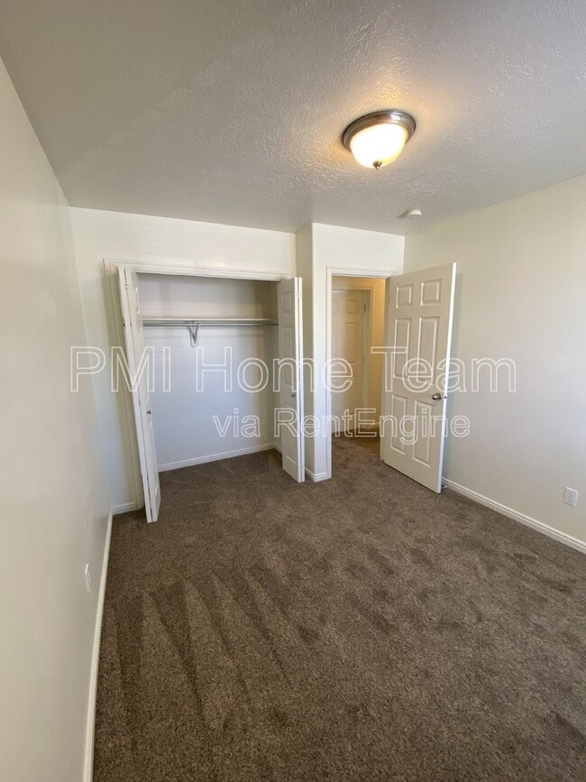 Building Photo - 1639 W 600 N