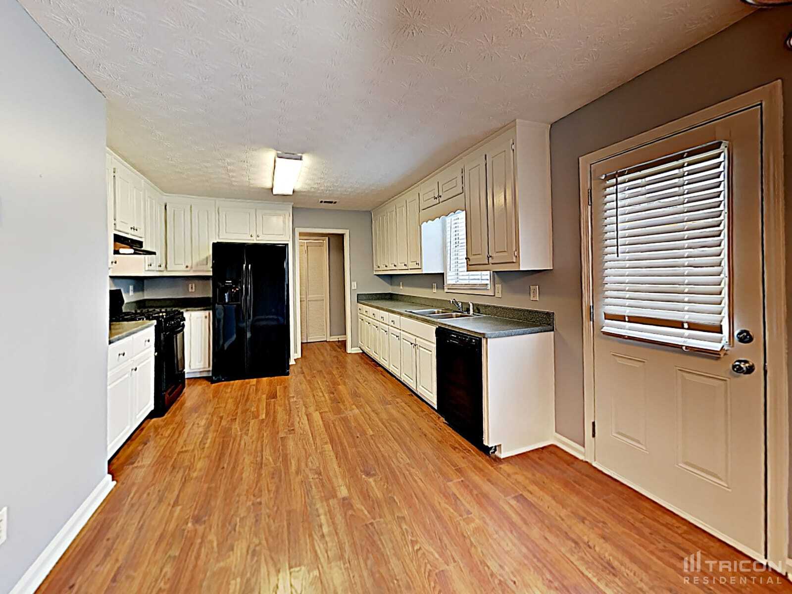 Building Photo - 309 Cattlemans Cir
