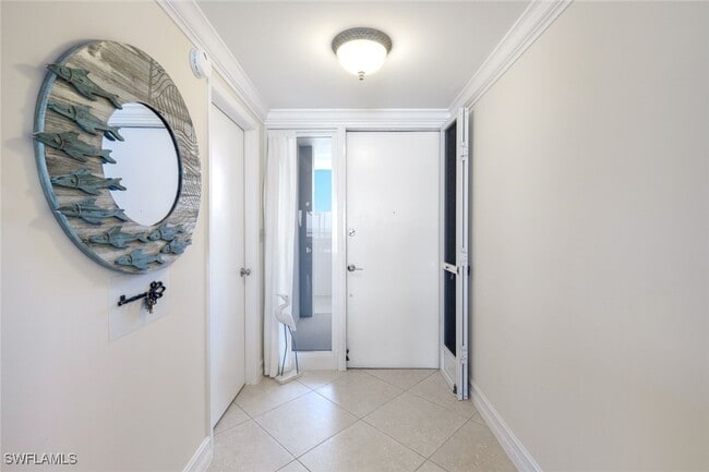 Building Photo - 3443 Gulf Shore Blvd N