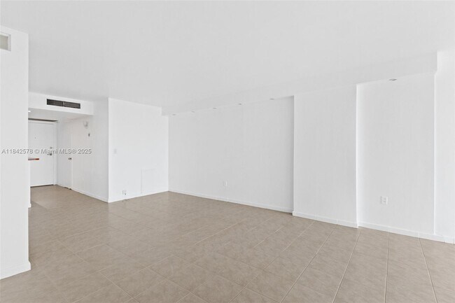 Building Photo - 6450 Collins Ave