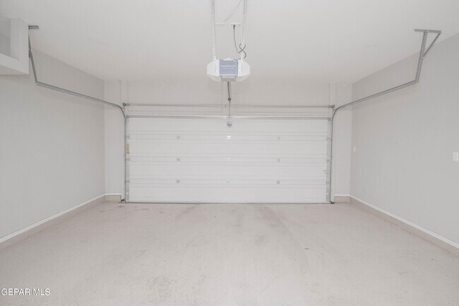 Building Photo - 10608 Hidden Palm Pl