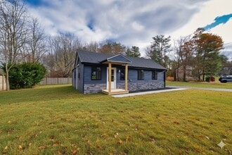 Building Photo - 4 Water St