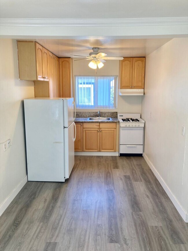 Building Photo - Studio in Pacific Beach Apartment Community