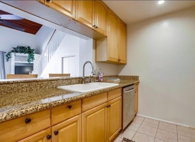 Building Photo - 5460 White Oak Ave