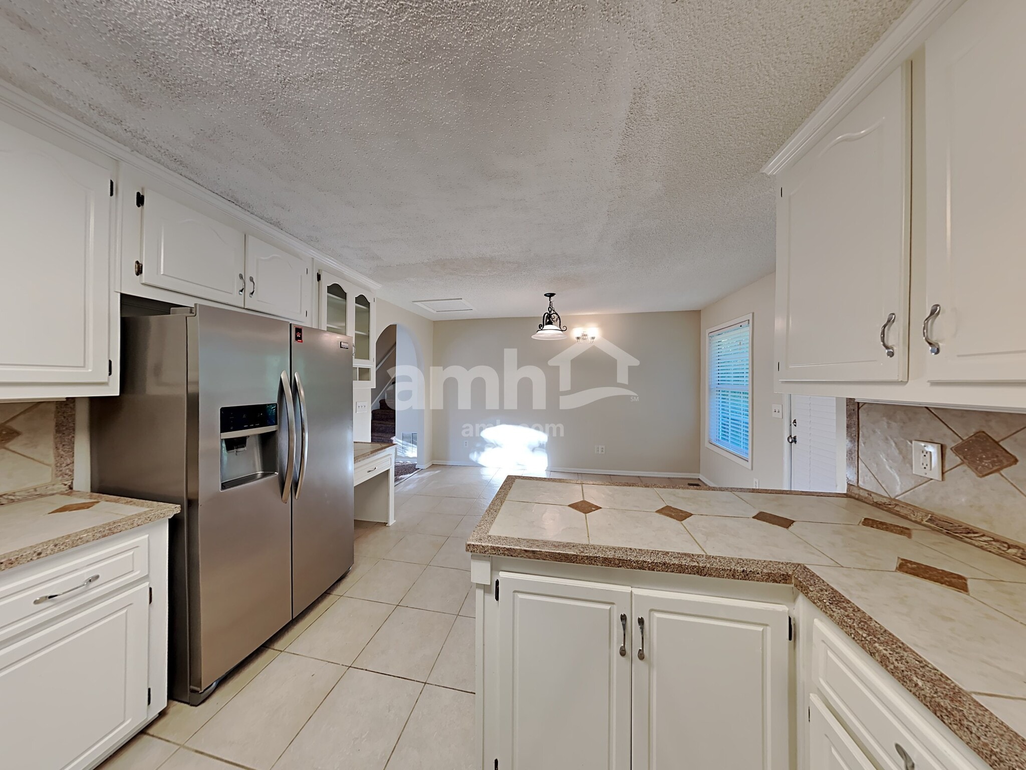 Building Photo - 1017 Queensbury Run