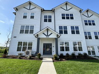 Building Photo - Stylish, Modern Condo in Brentwood - New B...