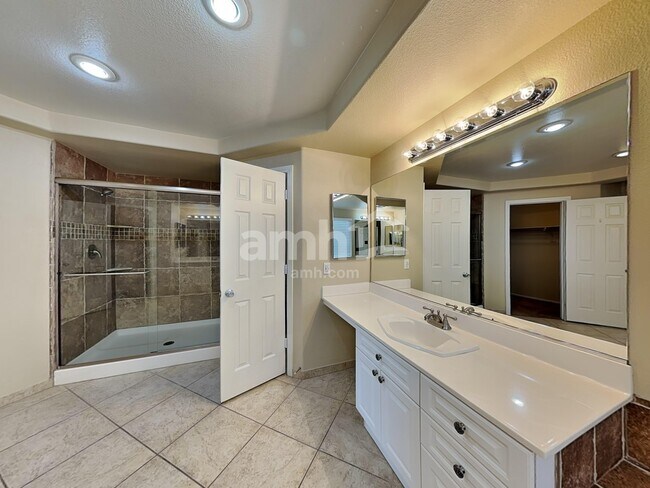 Building Photo - 901 Sir Winston Street