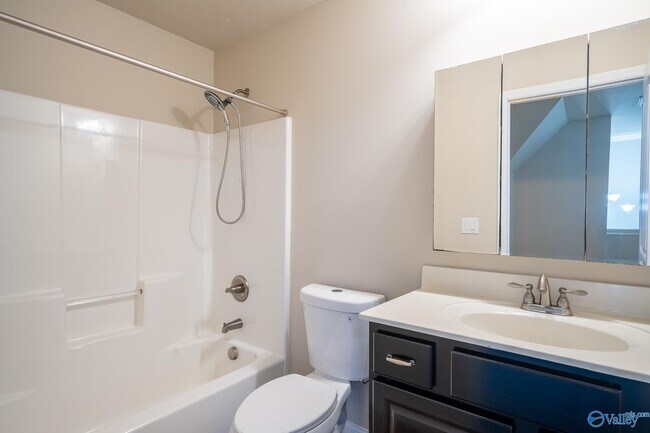 Building Photo - 110 Wolf Creek Trail SW