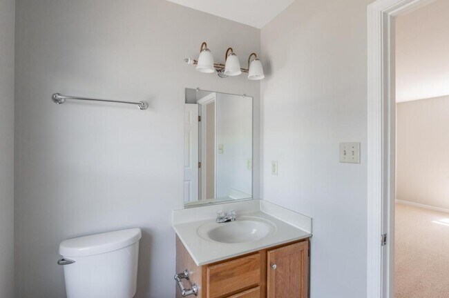Building Photo - 8915 Castle Point Dr