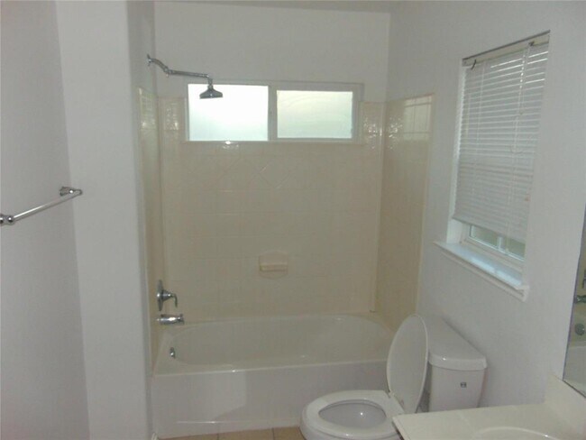 Building Photo - 6511 Colonial Rose Ln