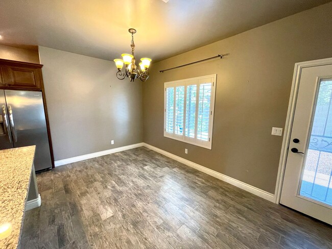 Building Photo - Beautiful 3 Bedroom Home in Central Kingman!