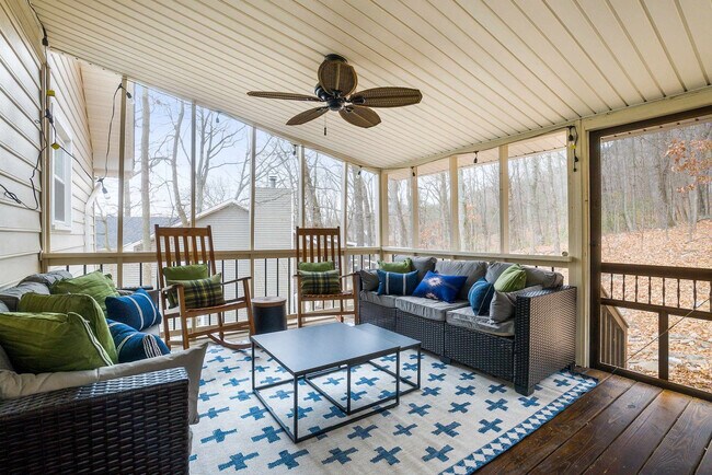 Building Photo - 2964 Hopkins Dr