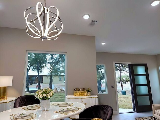 Building Photo - 301 Knights Row