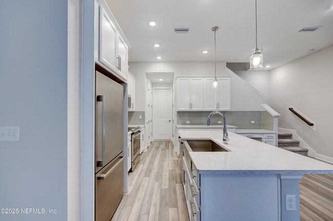 Building Photo - 7435 Calusa Ct