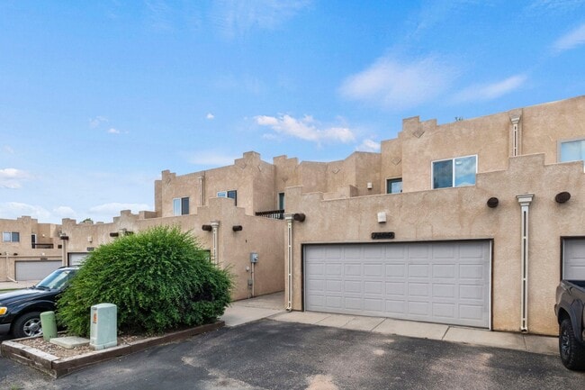 Building Photo - 4109 Sunny Vista Heights