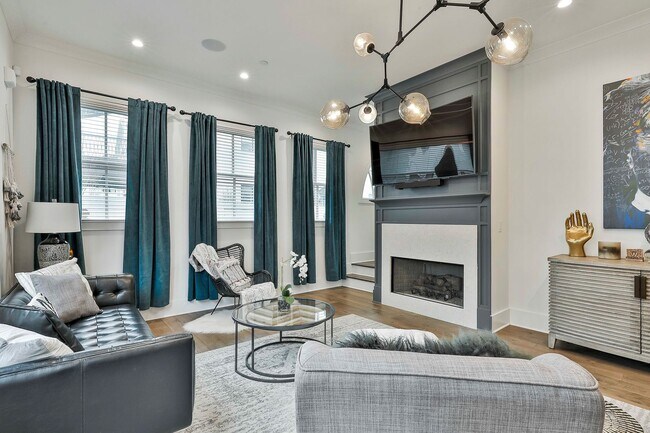Building Photo - Fully Furnished 3bd/2.5ba Trilith Townhome with Utilities Included