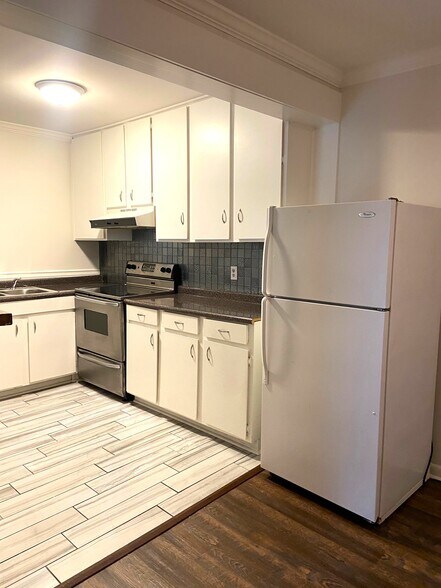 Building Photo - 2812 Georgetown Dr