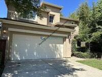 Building Photo - 4BR/3BA w/ Solar + Downstairs Bed/Bath in Whitney Oaks
