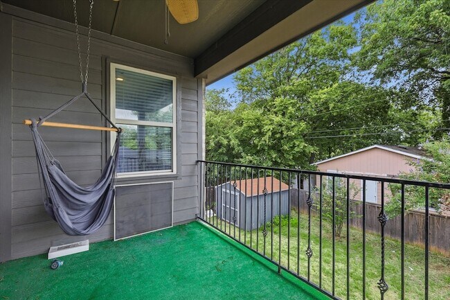 Building Photo - 1804 Glenmore Ave