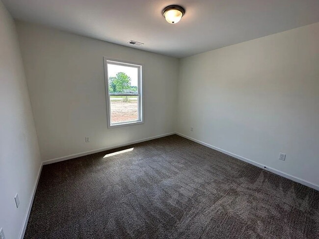 Building Photo - Available soon!