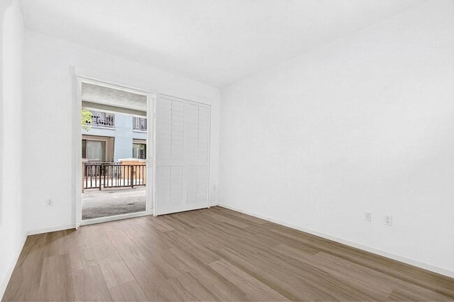 Building Photo - 520 Lunalilo Home Rd