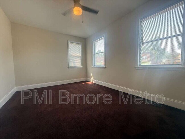 Building Photo - 519 E Cold Spring Ln