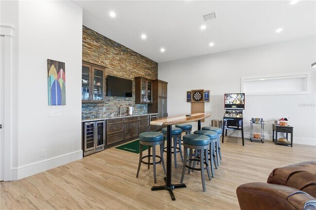 Building Photo - 340 Ocean Crest Dr