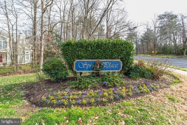 Building Photo - 100 Spring Pl Way