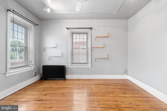 Building Photo - 5918 Pulaski Ave