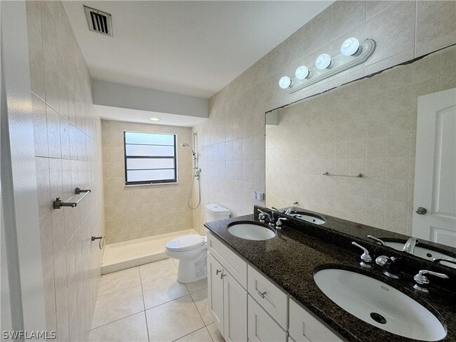 Building Photo - 630 105th Ave N