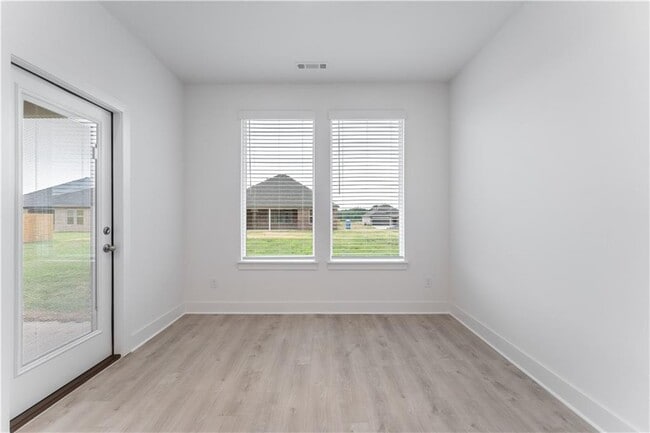 Building Photo - 2239 Riggins Ave