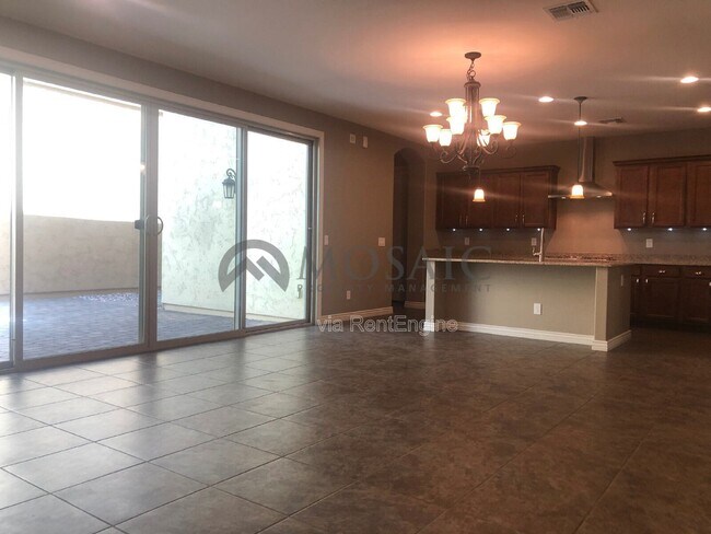 Building Photo - 3717 E Galveston St