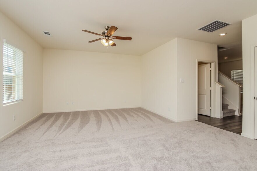 Building Photo - 1801 Sandlin Dr