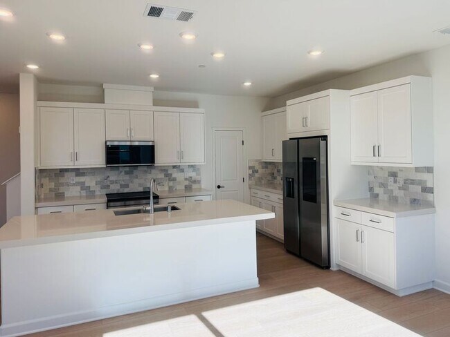 Building Photo - 12078 Aden Wy