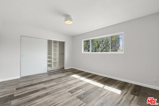 Building Photo - 645 Westmount Dr