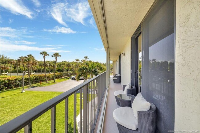 Building Photo - 10000 S Ocean Dr