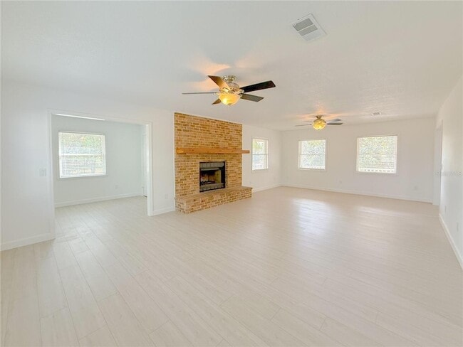 Building Photo - 2827 Sanctuary Ln