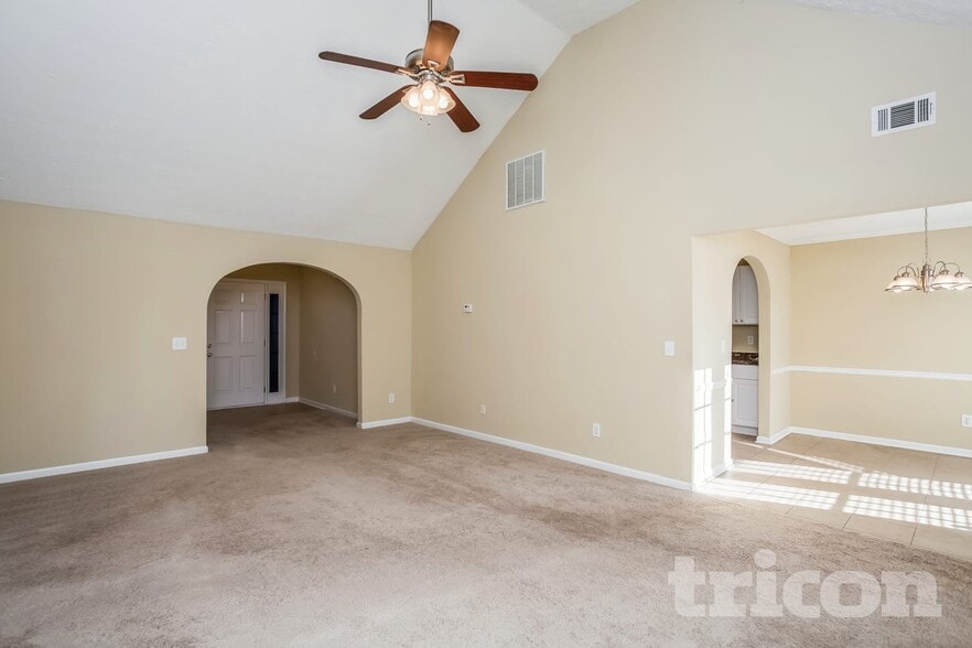 Building Photo - 5020 Towne Park Dr