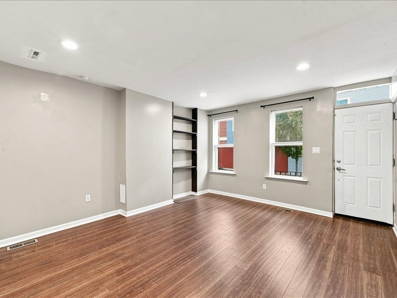 Building Photo - 521 Cantrell St